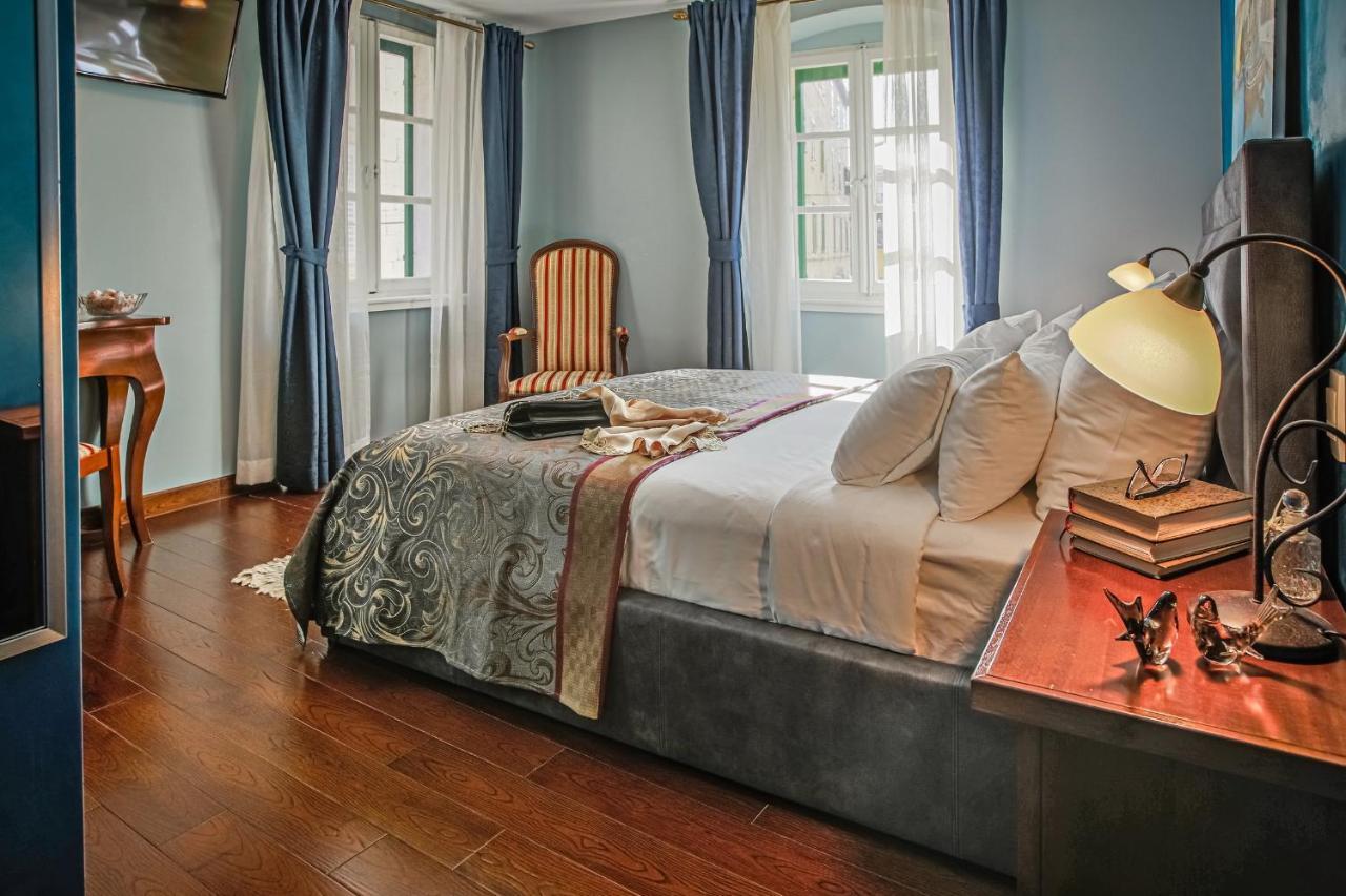 Theatre Luxury Rooms Спліт Екстер'єр фото
