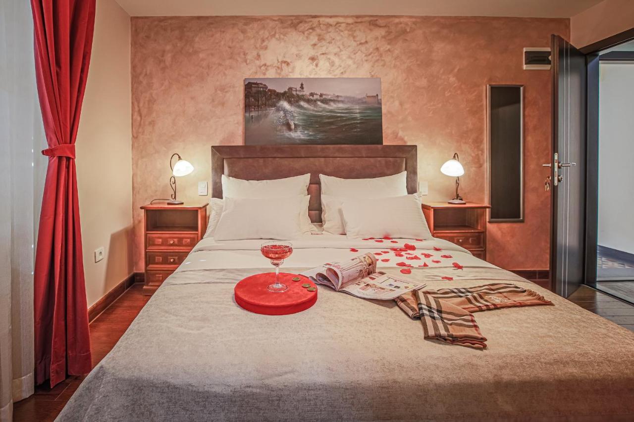 Theatre Luxury Rooms Спліт Екстер'єр фото