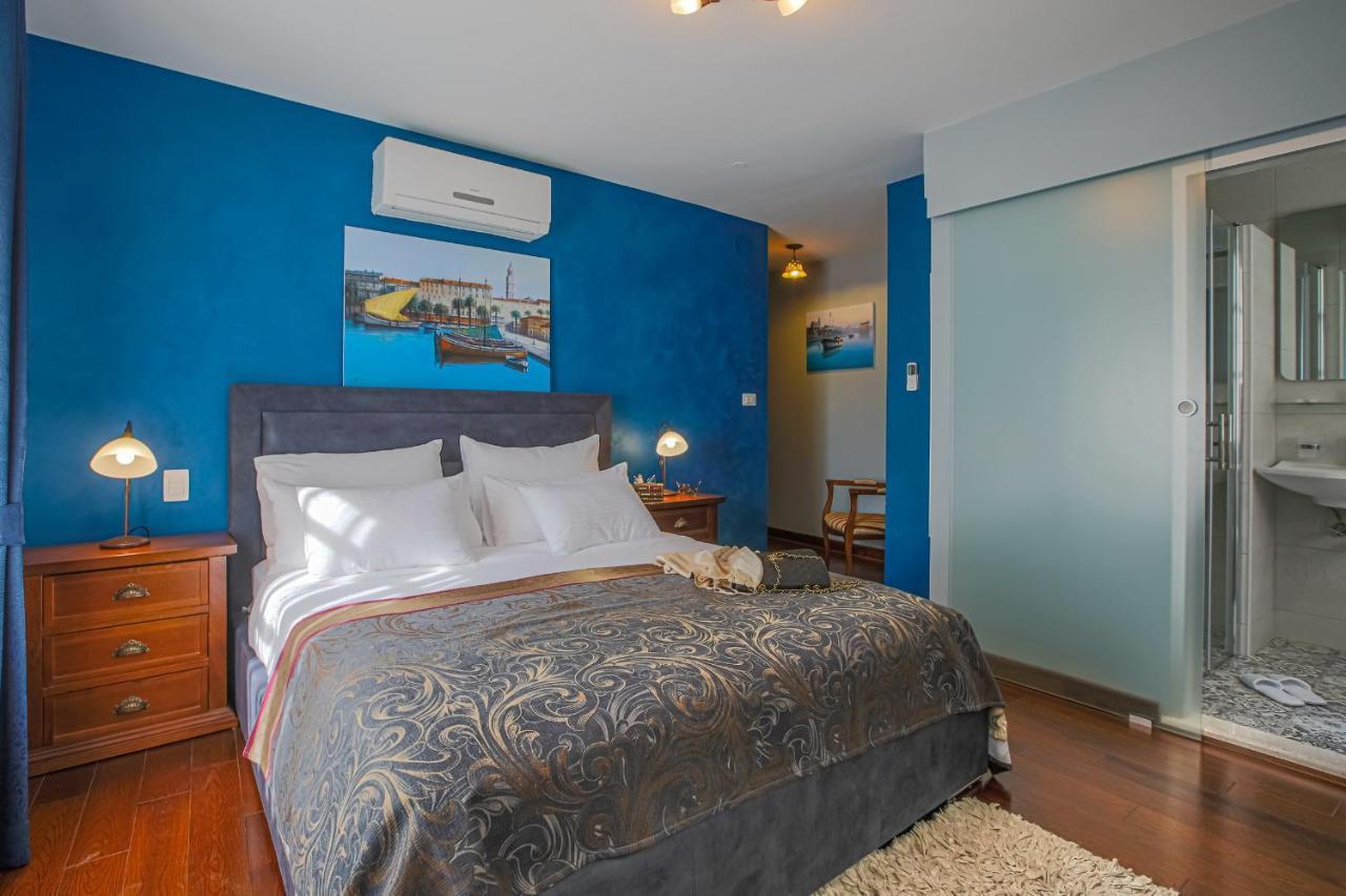 Theatre Luxury Rooms Спліт Екстер'єр фото